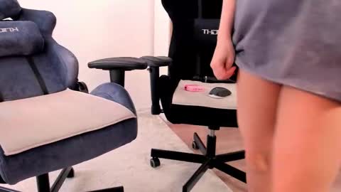 Snapshot of hottyblonds chatting on 26, 2, 2026 Nessie and Jessie online show from 26, 2, 2026