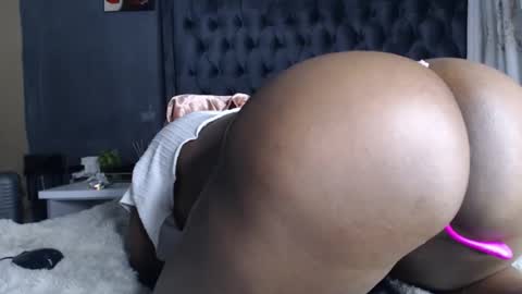 Snapshot of hotypussy95 chatting on 13, 11, 2025 hotypussy95 online show from 13, 11, 2025