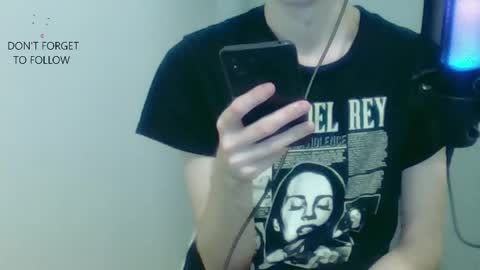 Snapshot of houdenni chatting on 11, 2, 2025 twinkie online show from 11, 2, 2025