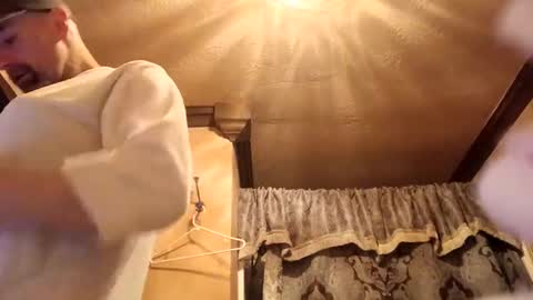 houndmefromhell online show from 20, 2, 2025