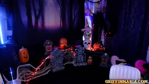 Snapshot of house_of_g1 chatting on 28, 10, 2025 G online show from 28, 10, 2025