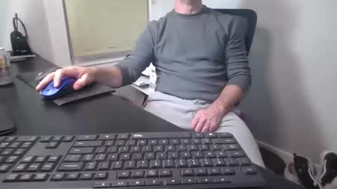 Snapshot of hoverday chatting on 16, 10, 2025 hoverday online show from 16, 10, 2025