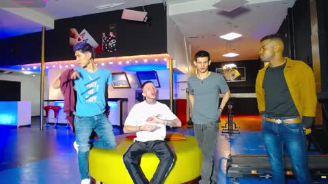HOWENTS online show from 25, 1, 2025