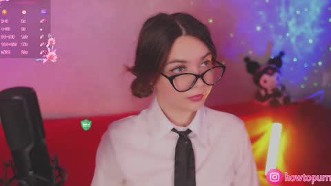 Snapshot of howtomeow chatting on 10, 10, 2025 Mia online show from 10, 10, 2025