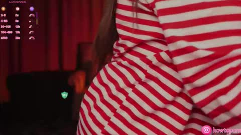 Snapshot of howtomeow chatting on 9, 2, 2026 Mia online show from 9, 2, 2026