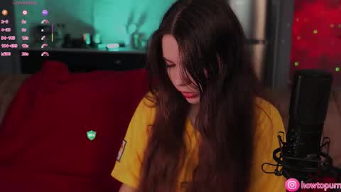 Snapshot of howtomeow chatting on 19, 2, 2026 Mia online show from 19, 2, 2026