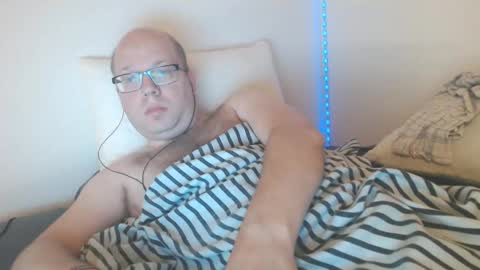 Snapshot of hoyboydkk chatting on 14, 10, 2025 Christian online show from 14, 10, 2025