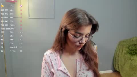 Snapshot of huba_booba chatting on 25, 9, 2025 Diane online show from 25, 9, 2025