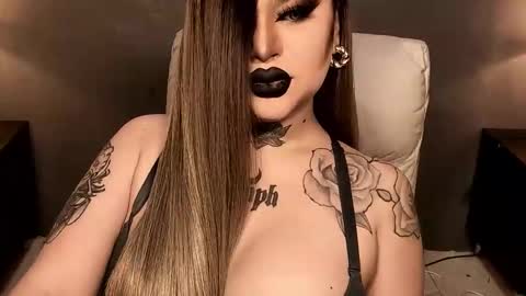 Snapshot of hubadera chatting on 27, 11, 2025 hubadera online show from 27, 11, 2025