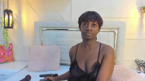 Snapshot of huddah_cam chatting on 7, 1, 2025 huddah online show from 7, 1, 2025