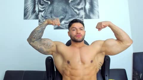 Snapshot of humber_eli chatting on 9, 10, 2025 Eli online show from 9, 10, 2025