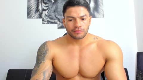 Snapshot of humber_eli chatting on 7, 11, 2025 Eli online show from 7, 11, 2025