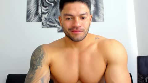 Snapshot of humber_eli chatting on 19, 11, 2025 Eli online show from 19, 11, 2025