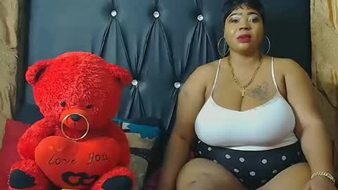 Snapshot of humongoustitss500929 chatting on 9, 10, 2025 humongoustitss500929 online show from 9, 10, 2025