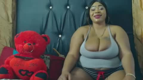 Snapshot of humongoustitss500929 chatting on 31, 10, 2025 humongoustitss500929 online show from 31, 10, 2025