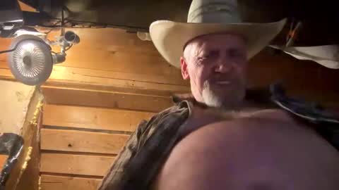 Snapshot of hung34u chatting on 4, 4, 2026 hung34u online show from 4, 4, 2026