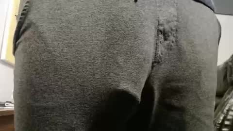 Big uncut cock dripping online show from 12, 10, 2025