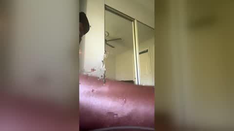 hunghimself online show from 23, 3, 2026