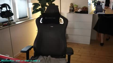 Snapshot of hungry_26 chatting on 17, 12, 2025 hungry_26 online show from 17, 12, 2025