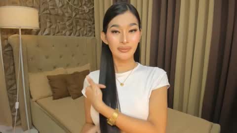 hunkhomerontop online show from 3, 12, 2025