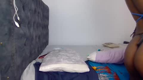 Snapshot of hunnytease chatting on 14, 11, 2025 hunny online show from 14, 11, 2025