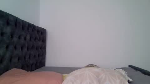 Snapshot of hunnytease chatting on 19, 11, 2025 hunny online show from 19, 11, 2025