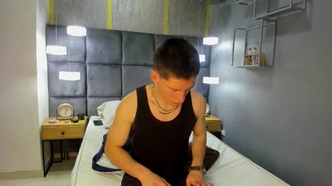 Snapshot of hunterheat_ chatting on 17, 9, 2025 hunterheat_ online show from 17, 9, 2025