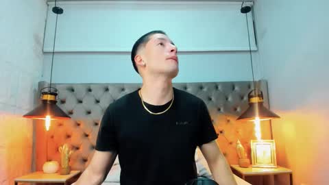 Snapshot of hunterheat_ chatting on 3, 10, 2025 hunterheat_ online show from 3, 10, 2025