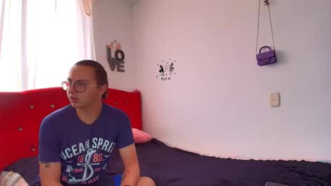 Snapshot of husbands_horny chatting on 5, 11, 2025 husbands_horny online show from 5, 11, 2025