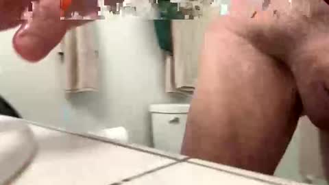 Snapshot of huskey300 chatting on 3, 3, 2026 huskey300 online show from 3, 3, 2026