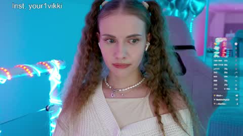 Snapshot of hustleebabyy_vikki chatting on 26, 3, 2026 Vika online show from 26, 3, 2026