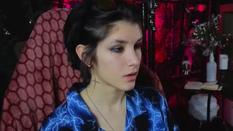 Snapshot of hyeon_jin chatting on 6, 1, 2025 Hyeon Jin online show from 6, 1, 2025