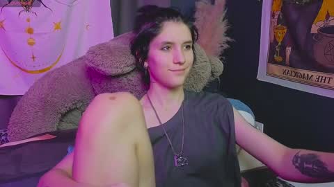 Snapshot of hyeon_jin chatting on 22, 1, 2025 Hyeon Jin online show from 22, 1, 2025