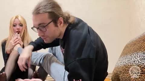 Snapshot of hyperfixation chatting on 9, 11, 2025 hyperfixation online show from 9, 11, 2025