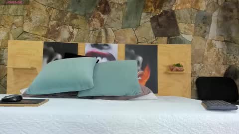 Snapshot of i_am_dolls chatting on 1, 11, 2025 The Dolls online show from 1, 11, 2025