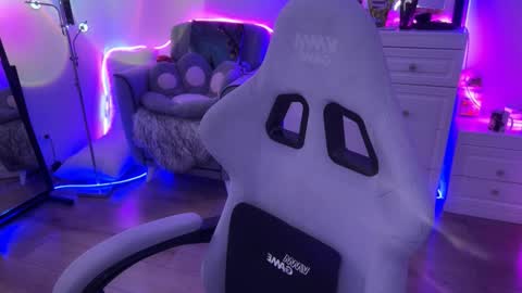 Asya  online show from 18, 11, 2025