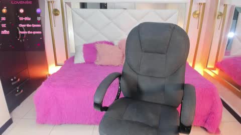 Snapshot of i_kristi chatting on 15, 11, 2025 Kristi online show from 15, 11, 2025