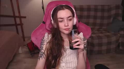 Snapshot of i_love_icecream chatting on 8, 10, 2025 elisabeth online show from 8, 10, 2025