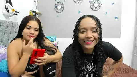 Snapshot of iam_mai chatting on 4, 10, 2025 iam_mai online show from 4, 10, 2025