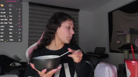 Snapshot of iam_nikki chatting on 2, 1, 2025 On instagram Imm NikkiHelp me reach 100 likes online show from 2, 1, 2025