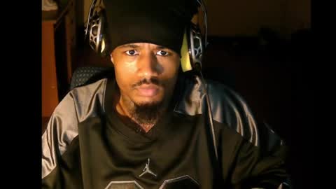 Snapshot of iamjohnny4u chatting on 23, 11, 2025 iamjohnny4u online show from 23, 11, 2025