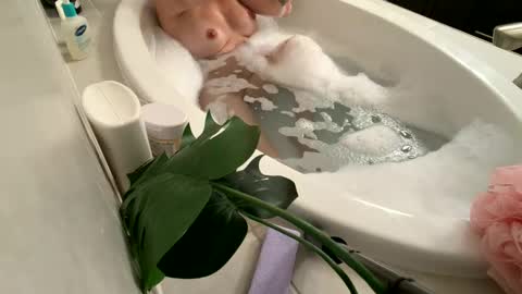 iamkeri online show from 29, 9, 2025