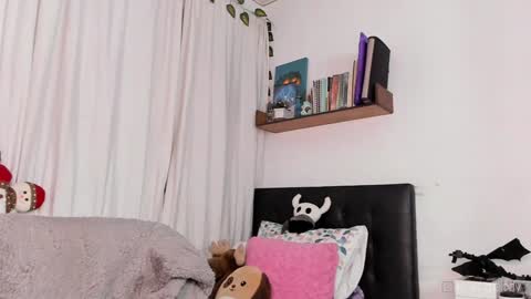 Snapshot of iammelody_ chatting on 27, 12, 2024 Mel online show from 27, 12, 2024