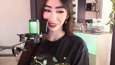 Snapshot of iammelody_ chatting on 5, 11, 2025 Mel online show from 5, 11, 2025