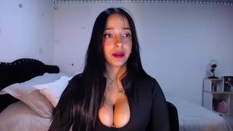 Camila online show from 11, 10, 2025