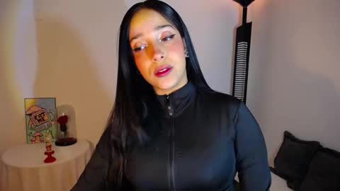 Camila online show from 11, 11, 2025