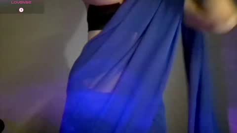 hainnahh online show from 1, 11, 2025