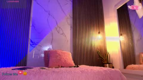 Snapshot of iamvictoria06 chatting on 3, 11, 2025 V I C T O R I A online show from 3, 11, 2025