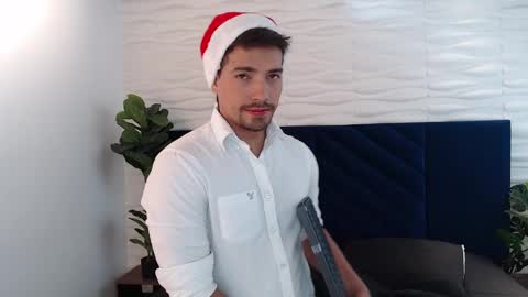 Ian Davis online show from 7, 12, 2024