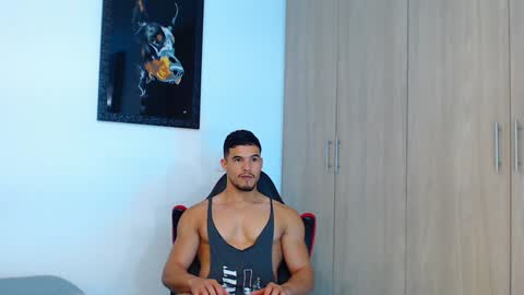 Snapshot of ian_hammer chatting on 19, 12, 2024 I A N -- H A M M E R online show from 19, 12, 2024